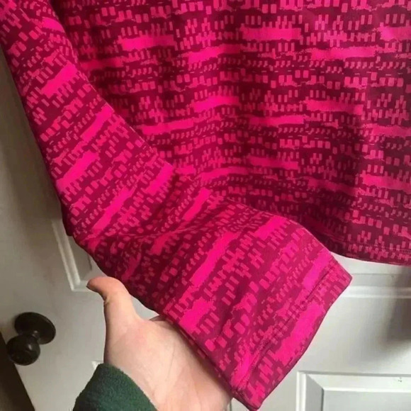 NWT Reebok Retro MYT Printed Pink Crew Neck Long Sleeve Cropped Sweatshirt XS - Picture 6 of 7